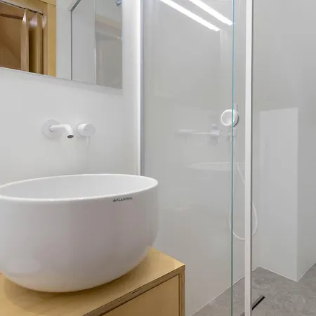 Waterlane Vintage Blisko Stoczni Gdanskiej By Renters Appartamento Danzica